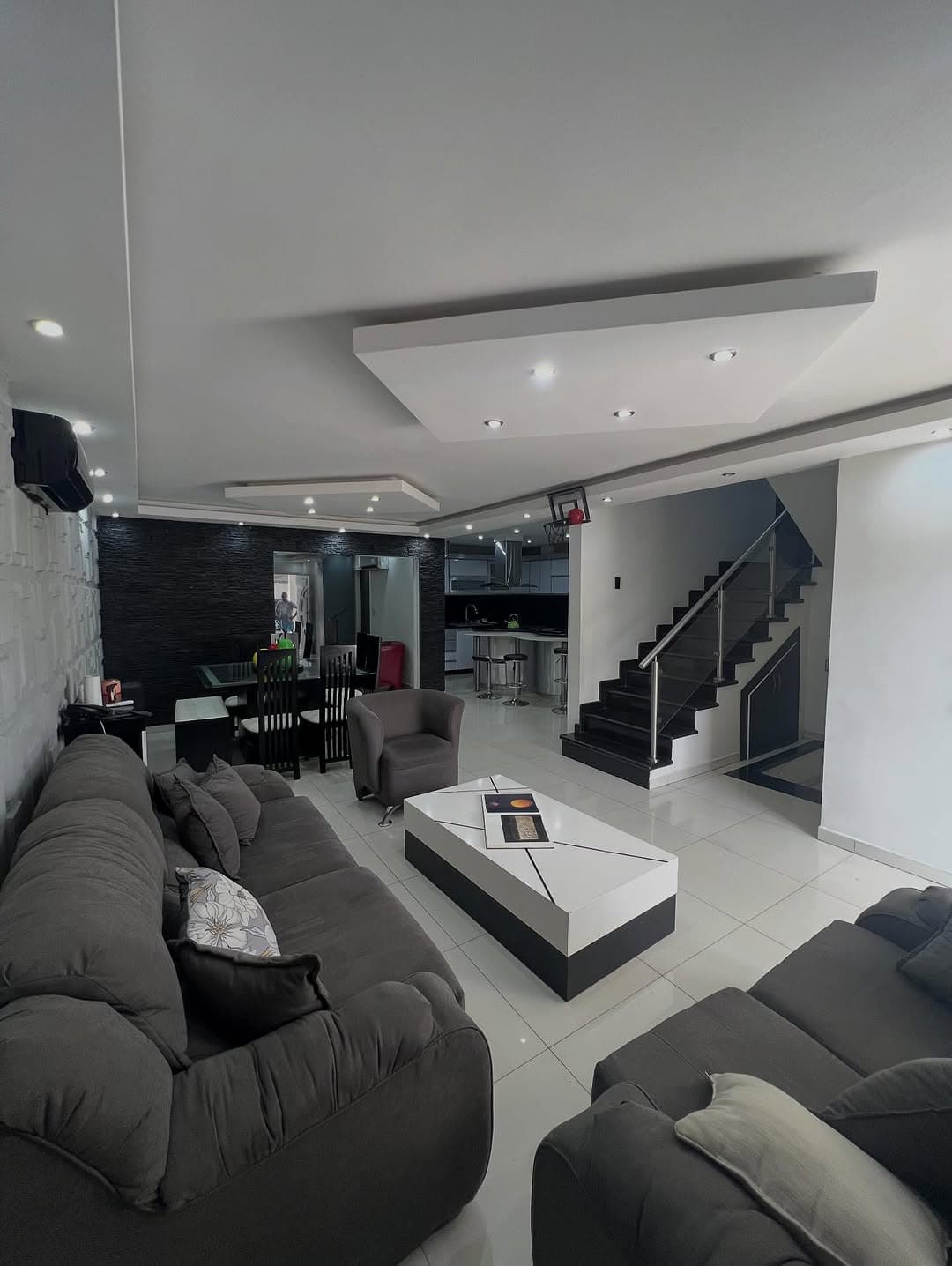 Town House en alquiler en Urb. Andres Eloy Blanco, Ciudad Bolívar - Imagen 1