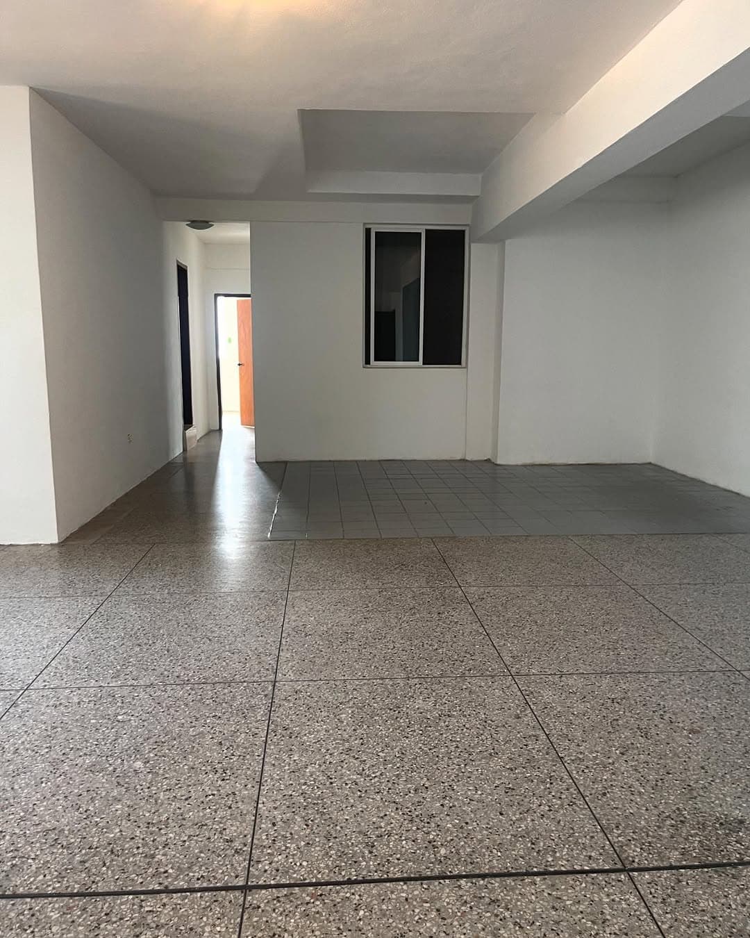 Apartamento en alquiler, Av. Andrés Bello, Ciudad Bolívar - Imagen 1