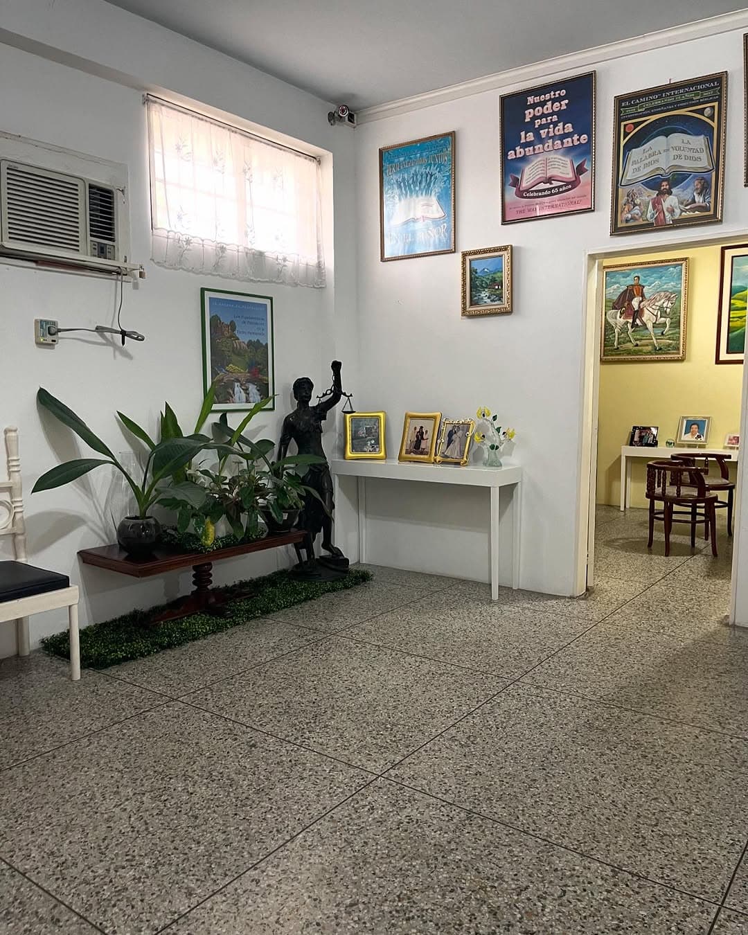 Local comercial en Edificio Zuleana, Av. Siegart - Imagen 1