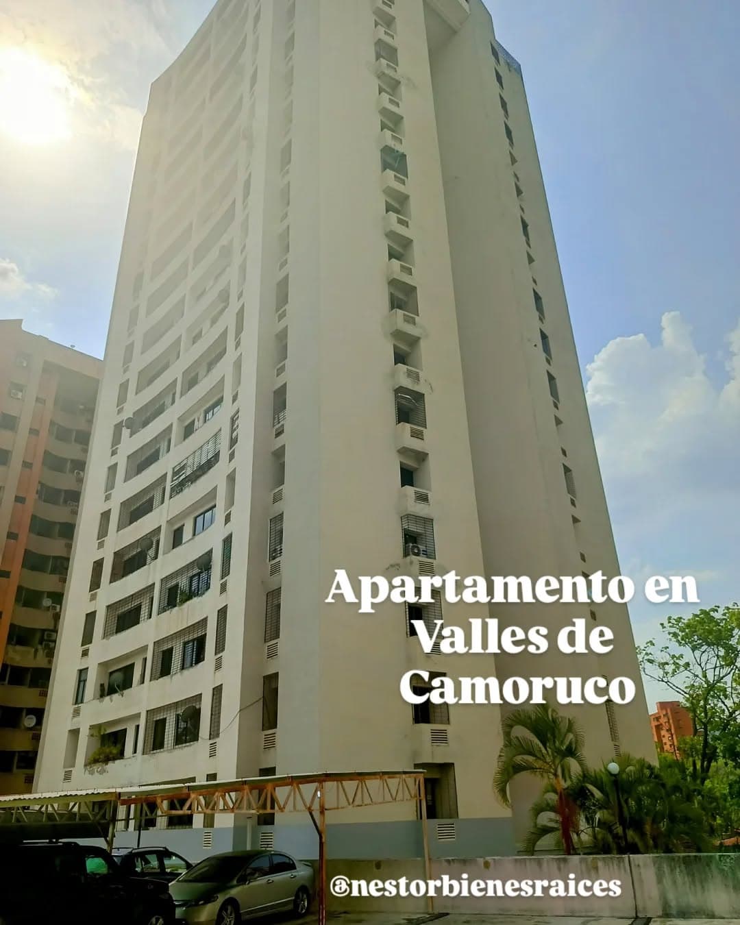 Apartamento semi amoblado en venta, Valles de Camoruco, Valencia