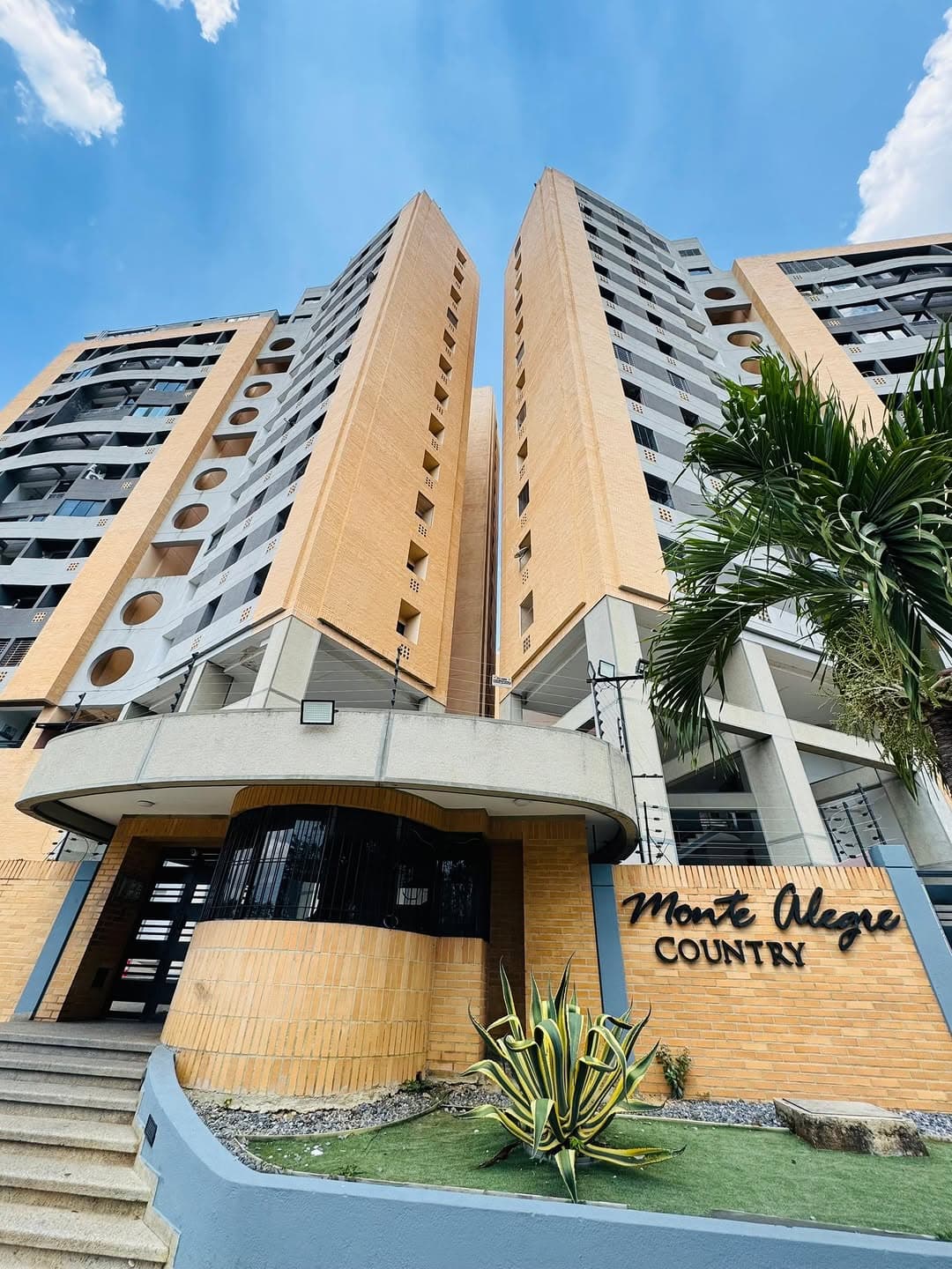 Apartamento amoblado en venta, Res. Monte Alegre Country, Tazajal