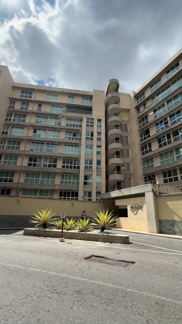 Apartamento moderno equipado en alquiler, Lomas de Las Mercedes - Imagen 1