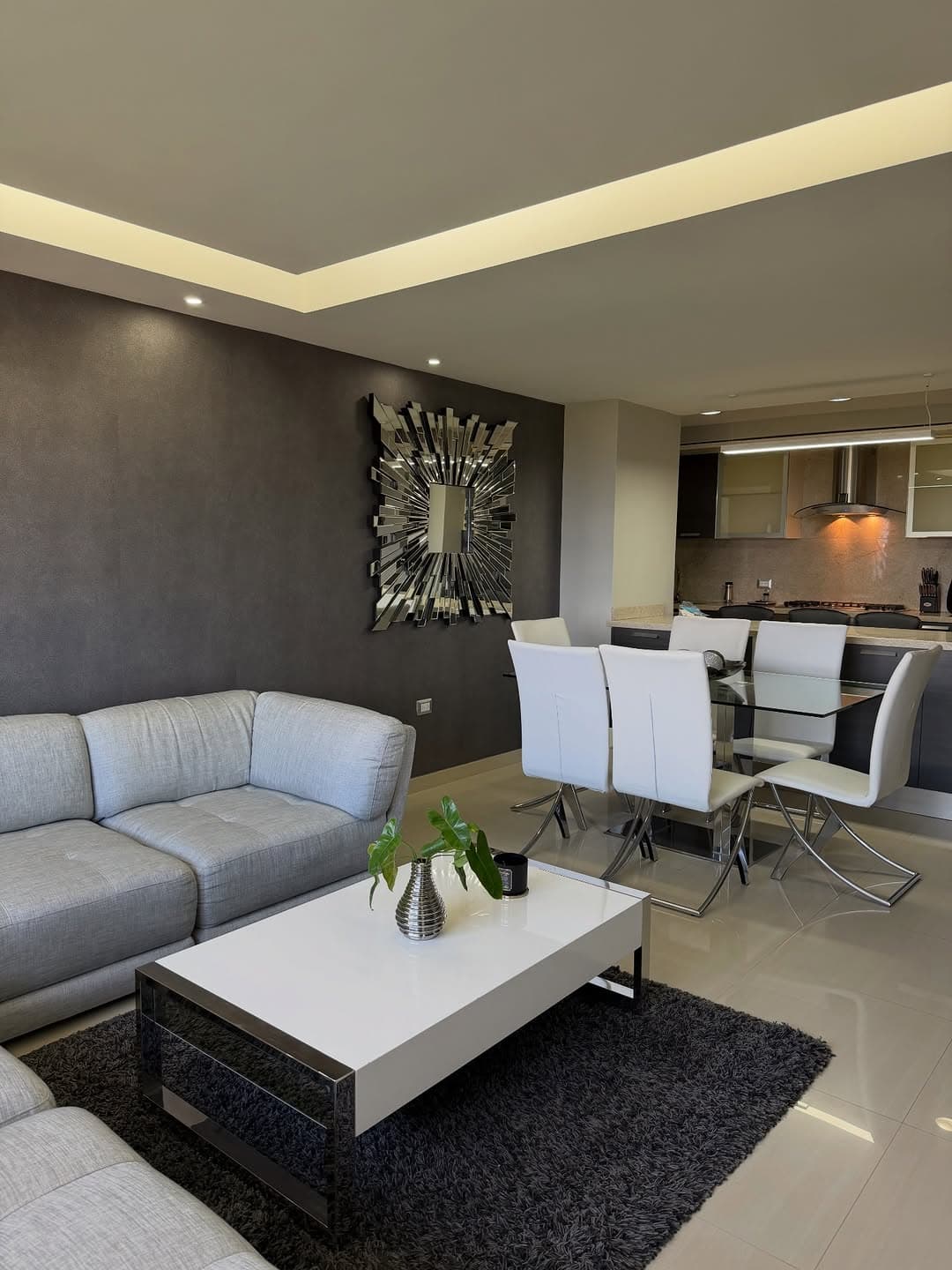 Apartamento en Alquiler, Residencias Montecarlo, Av. El Milagro - Imagen 1