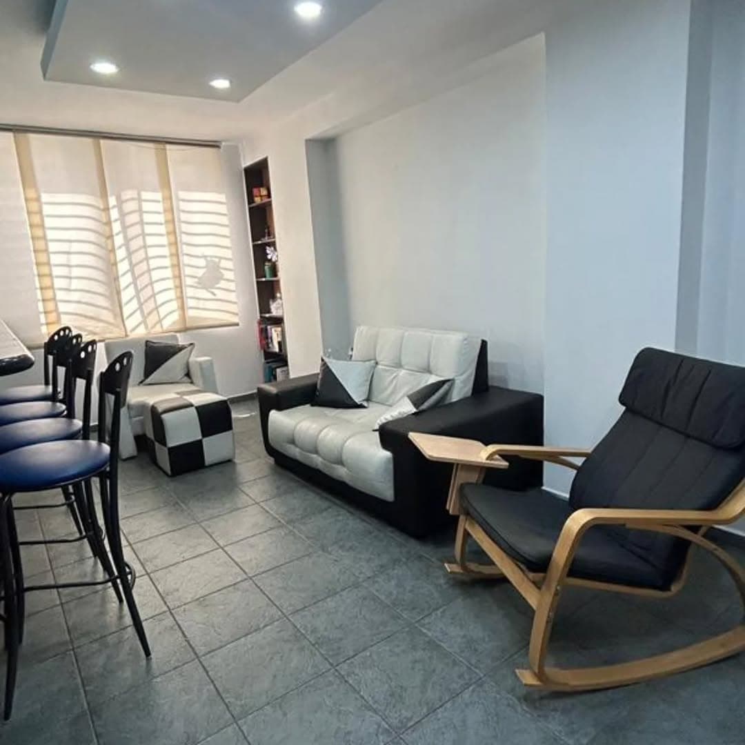 Apartamento Amoblado en Alquiler, Urb. San Isidro, Maracay - Imagen 1